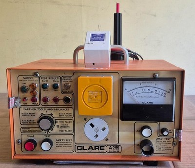 Clare A255 Elektrischer Sicherheit PAT Tester voll funktionsfähig Y250 Fehlersimulator