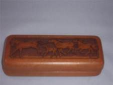 Carved Wood Horse Box Made in USA Very Good Condition
