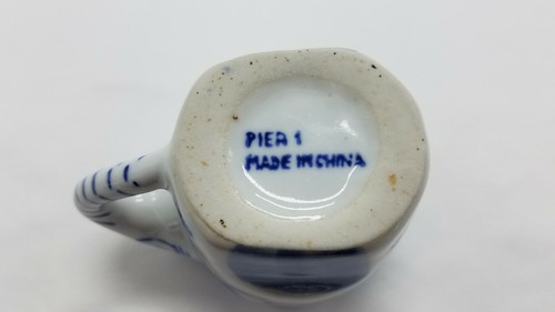 Vintage Pier 1 Good Luck Elephant Porcelain Mug Blue White Trunk Handle - Picture 5 of 12