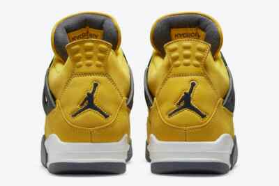 シューズ(男性用) Air Jordan 4 Lightning tour yellow s-l1200.jpg