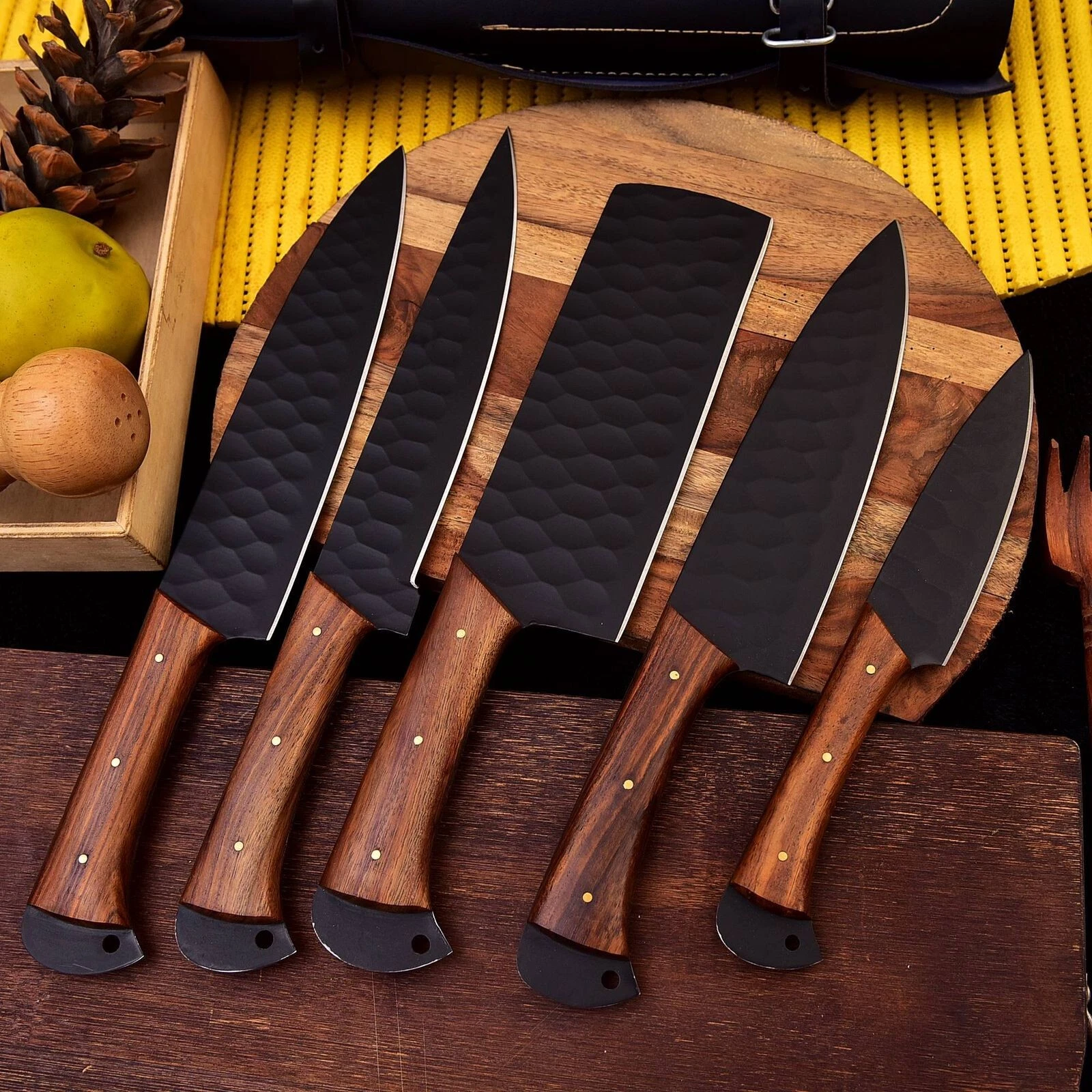 Hand Forged High Carbon Steel Powder Coating 5 Pcs Chef Set With leather sheath
Opens in a new windo