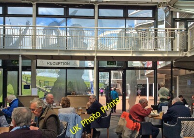 Foto 6x4 The Ageas Rose Bowl: Mittagessen im Arlott Atrium Hatch Bottom Th c2015