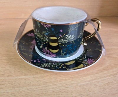 Nutmeg Home ''Green Bee'' Keramik Porzellan Tasse & Untertasse - Neu Set 