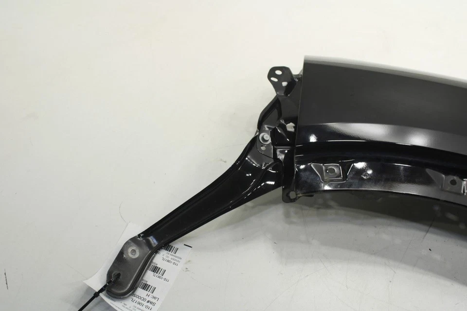 Panel guardabarros delantero izquierdo mitsubishi eclipse cross ES 2022-2025 63101W060P Foto 3 de 4