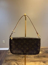 Louis Vuitton Pochette Accessoires Authentic