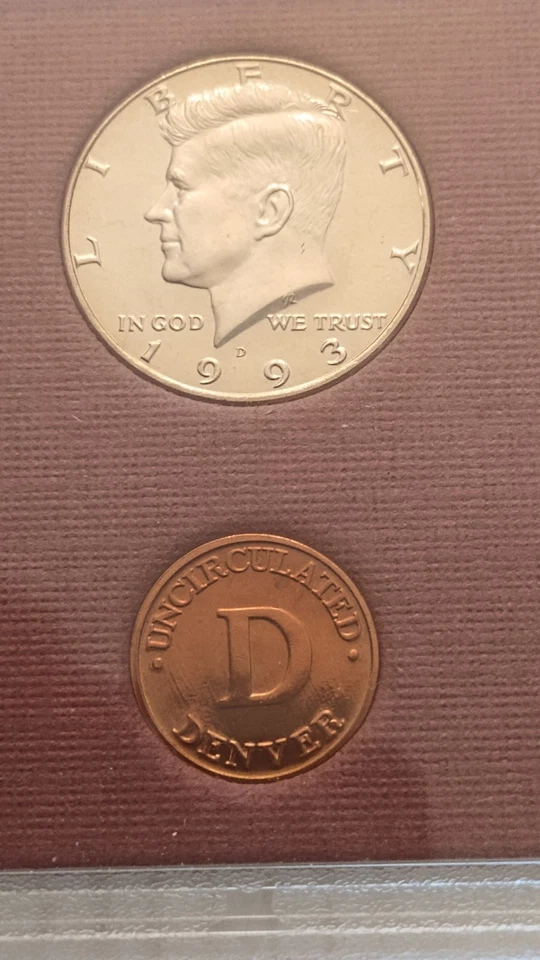 1993 D, U.S. Unc. .Bank Set, COA, Box Has Water Damage, See Photos. - Image 2 of 4