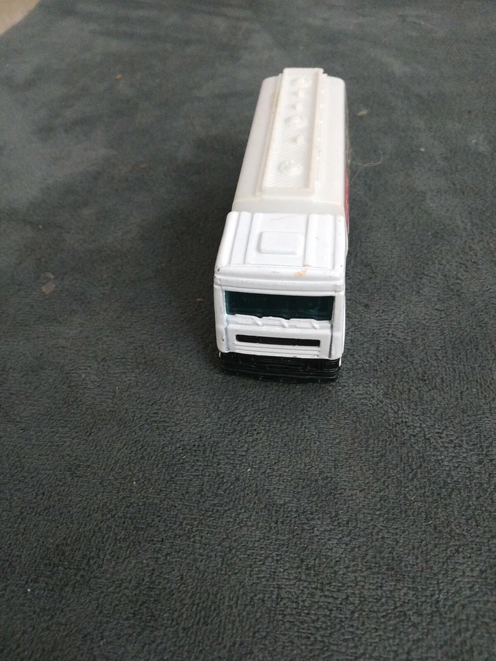 Vintage YatMing Road Champs Ford Exxon Gas Tanker Truck Tomica Copy Rare - Image 4 of 4