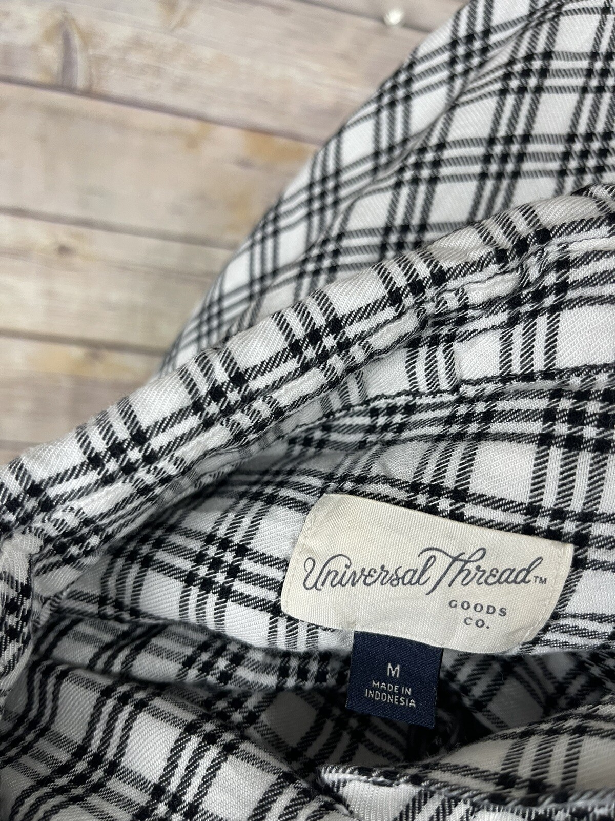 Universal Thread Medium Plaid Button Up Blouse Bl… - image 11