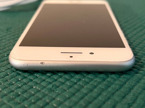 Apple iPhone 8 - 256GB - Silver (Unlocked) A1863 (CDMA + GSM) - Afbeelding 3 van 10