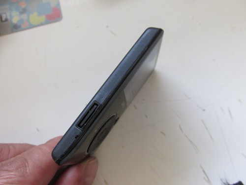 SanDisk Sansa Fuze (2GB)+ 2GB SD Memory card Digital Media MP3 Player - Picture 8 of 12