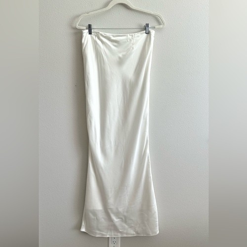 House of CB Sydel White Satin Maxi Skirt Size Medium - Picture 12 of 13