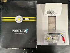 ThinkGeek, Inc. Portal 2 PotatOS Science Kit Complete In Box Near Mint CIB