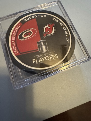 new jersey devils hockey pucks - Picture 6 of 12