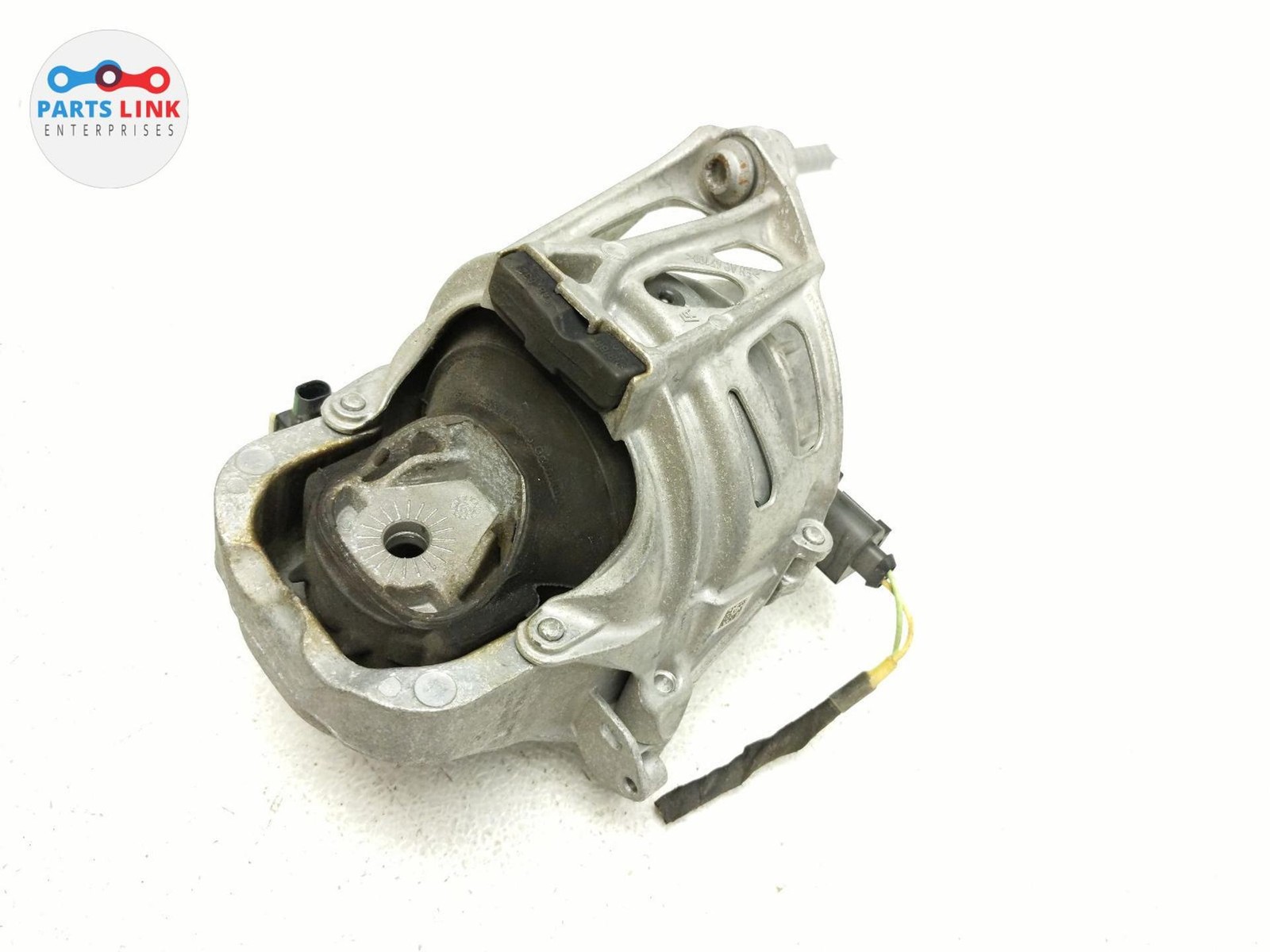 2016-20 BENTLEY V8 BENTAYGA RIGHT ENGINE MOUNT ACTIVE MOTOR SIDE SUPPORT ASSY 3K
