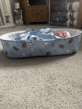 Handmade baby carry cot with blanket and pillow ( doll not included )  ref 8