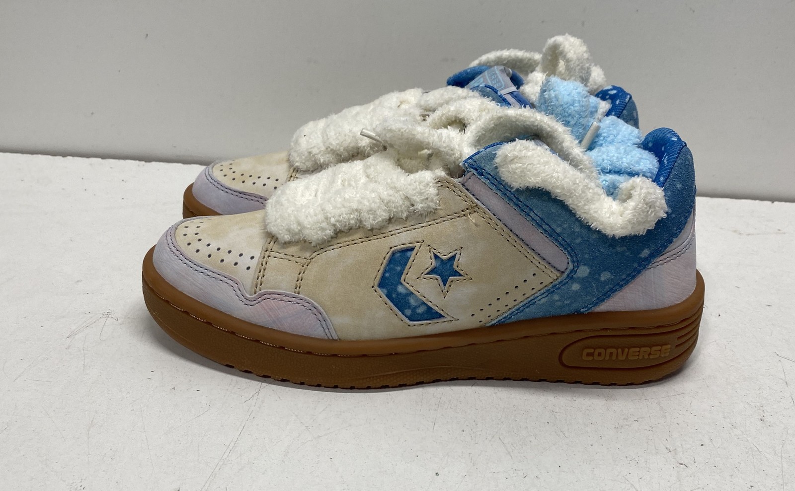 Converse Beige/blue Multicolor/Patterned Athletic… - image 1