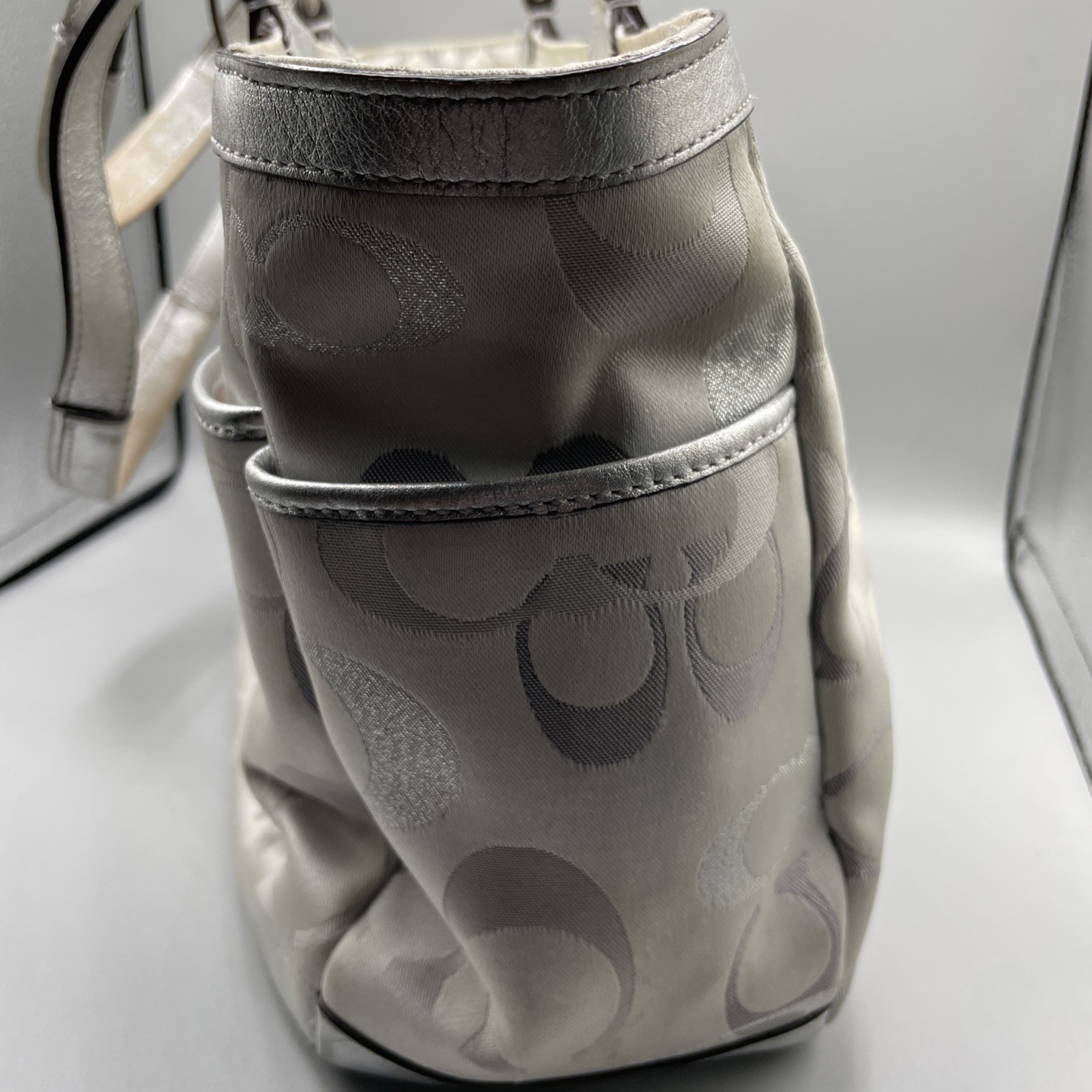 Vintage Y2K Coach Silver Gallery Tote Metallic Leathe… - Gem
