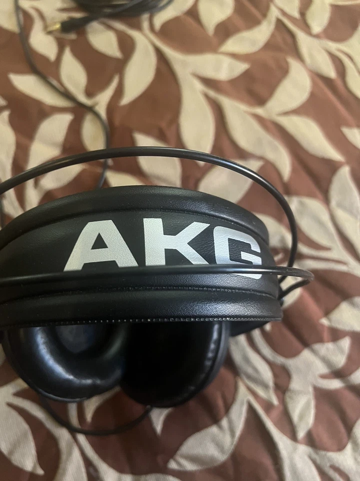 Auriculares de DJ de estudio AKG K240 MkII negros plateados 55 ohmios sobre la oreja Foto 2 de 4