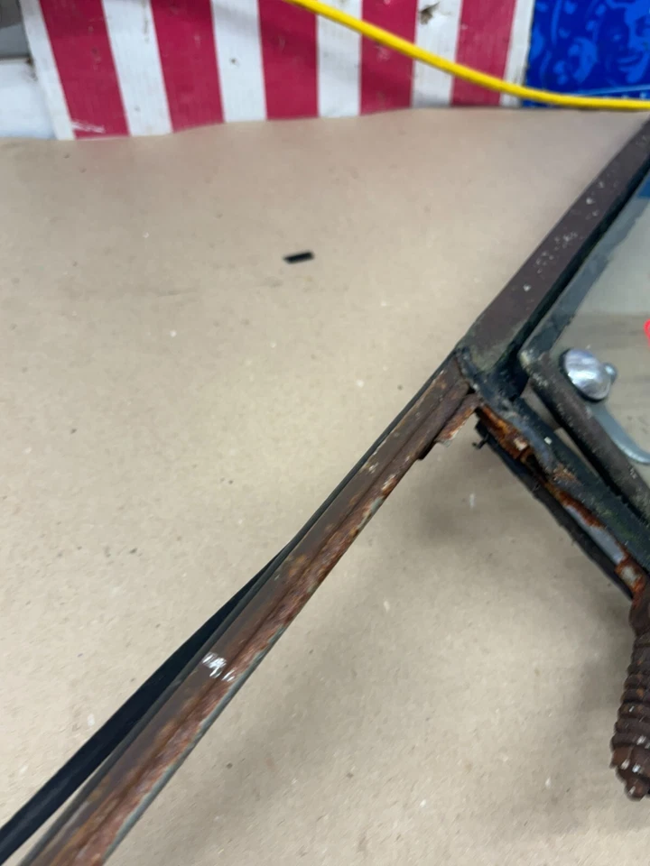 1981 1987 1991 CHEVROLET TRUCK C10 K10 Squarebody Right Wing Vent Window Clear ! - Image 3 of 4