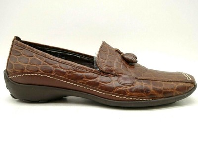 alligator print shoes