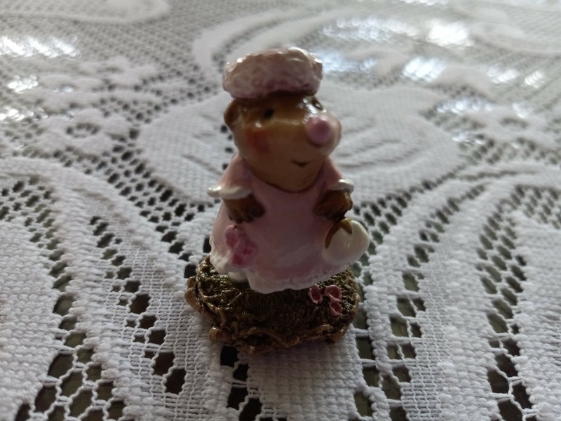 Wee Forest Folk MO-05 Jackie O' Mole in Pink/ Retired/New