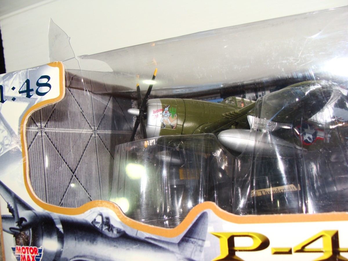 1:48 Motormax WWII Diecast Metal U.S Army P-47 Thunderbolt Fighter