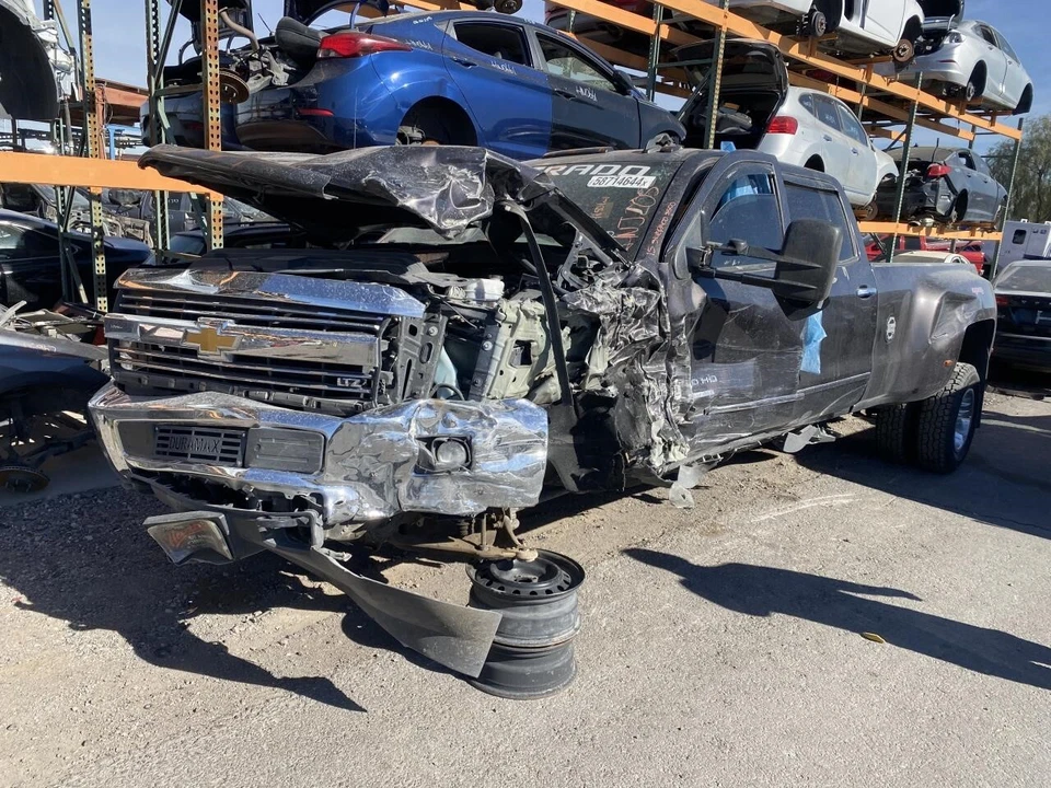 Used Engine Coolant Reservoir fits: 2015 Chevrolet Silverado 3500 pickup 6.6 Gra - Image 4 of 4