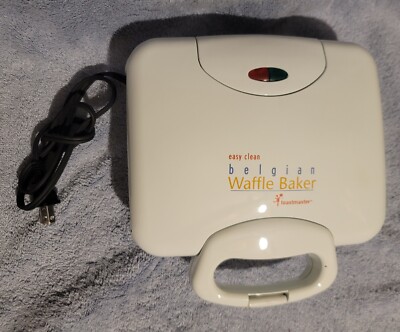 Toastmaster Easy Clean Belgian Waffle Baker White Works Nice Condition