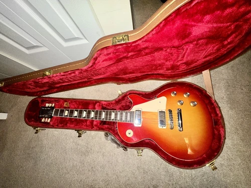 Gibson Les Paul '70s Deluxe - Cherry Sunburst