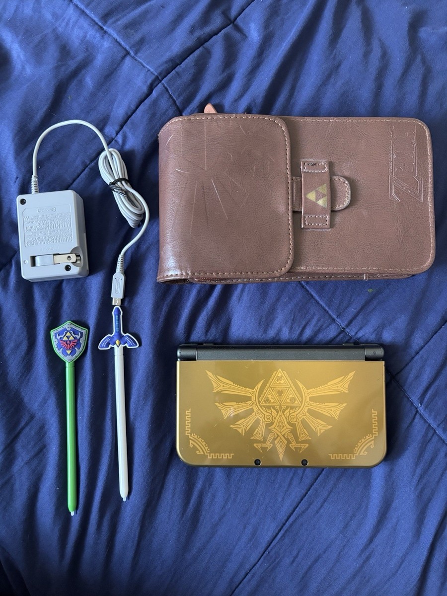 Nintendo New 3DS XL Zelda Gold Hyrule Edition with Case, Charger