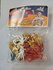 RARE 1986 Vintage Plastic Cosmonauts Astronauts Figures New Old Stock Randtoy