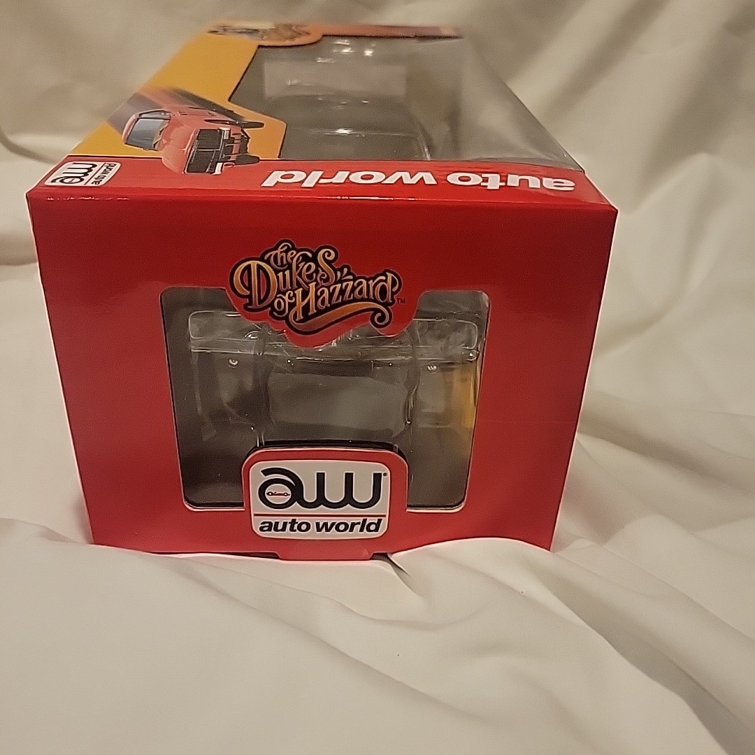 ジョーオーダーページ Autoworld Happy Birthday General Lee 1/18 silver screen edition | eBay