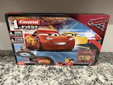 Carrera 1. First Cars 3 RACE TRACK red LIGHTNING MCQUEEN & yellow DINOCO - NEW