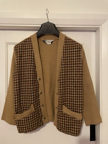 Men's Vintage Cardigan Size Medium