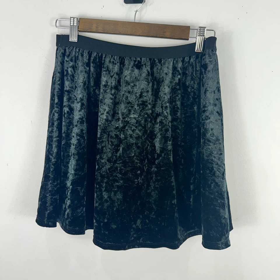 Falda de terciopelo The Children’s Place XXL 16 negra aplastada línea A bruja coqueta Foto 4 de 4