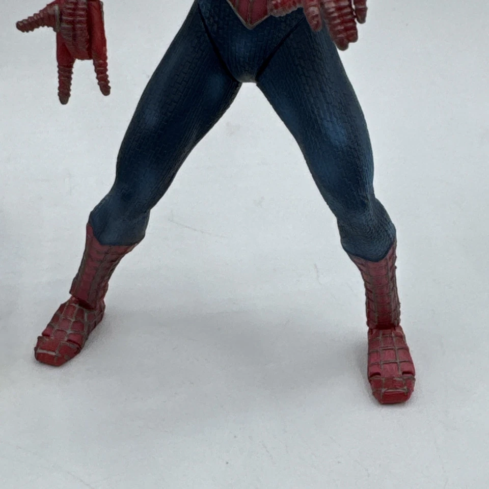 2002 Spider Man Movie Series 2 Web Swinging Spider Man Action Figure (ToyBiz) - Image 3 of 4