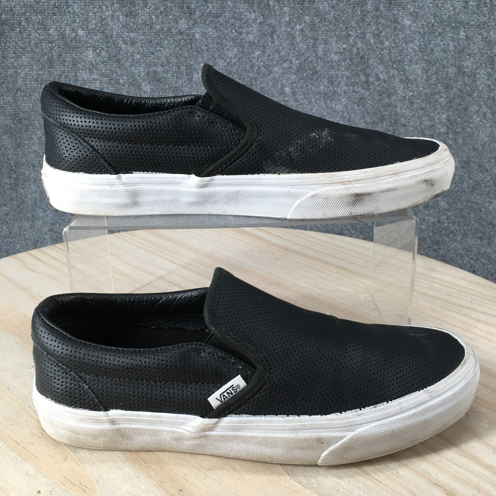 Vans Off The Wall Perforated Slip On Skate Shoe Black Mens 7 Womens 8.5-image