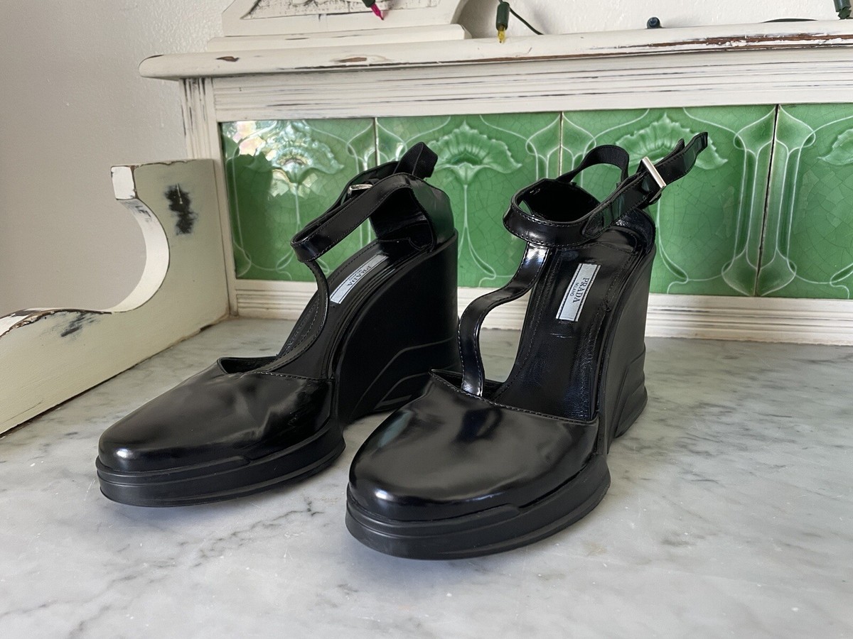 Prada Women's CALZATURE DONNA Spazzolato Leather Black Nero 39 w