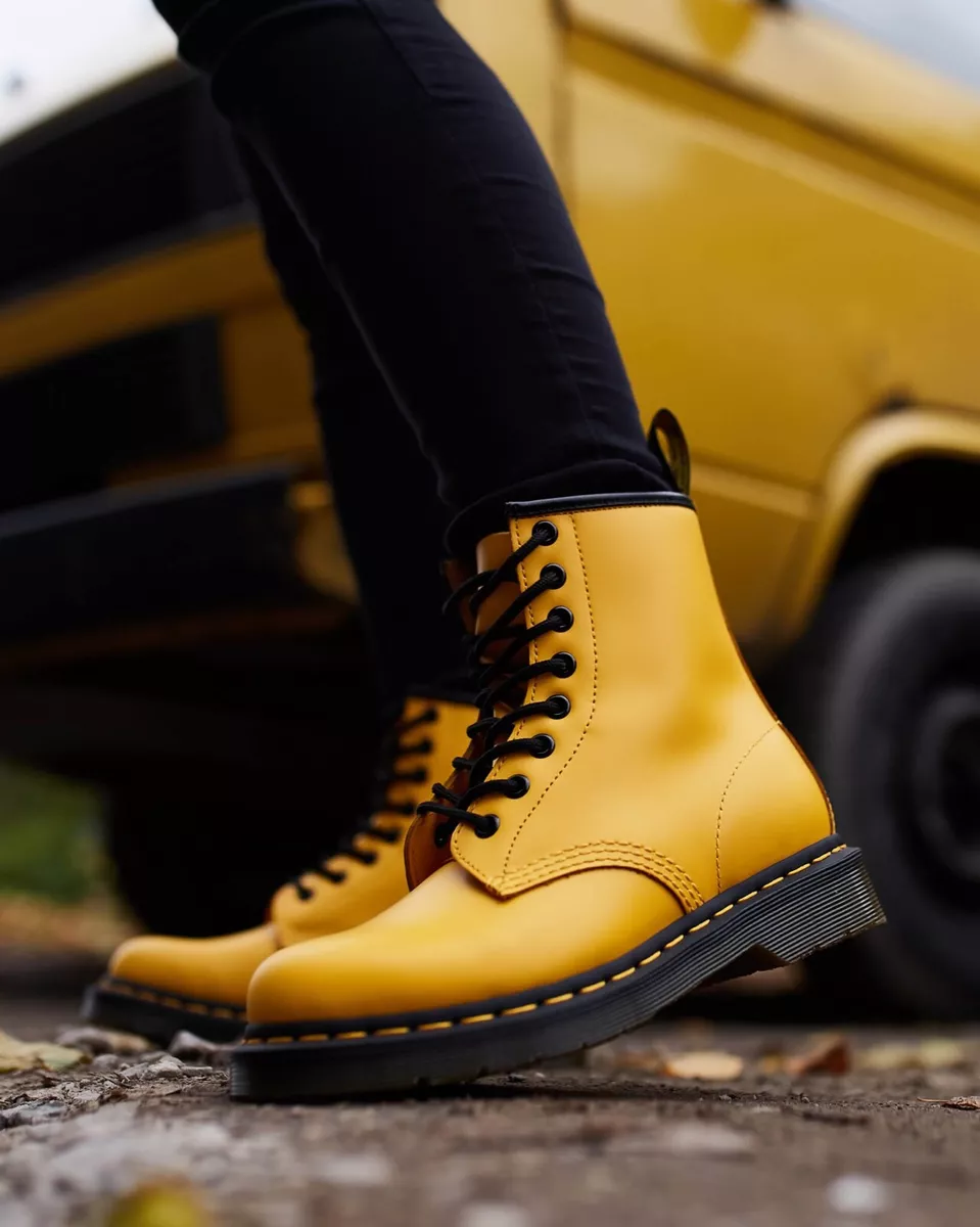 Dr. Martens Women's 1460 8-Eye Yellow Smooth Leather US 9 Retail $180!!!