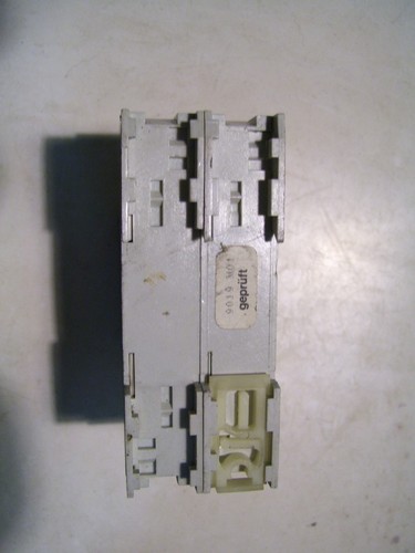 DOLD IL7824.21/100 SAFEMATE SAFETY RELAY 0.5S DELAY 3A/250VAC 24VDC SUPPLY P2974 - Imagen 6 de 6