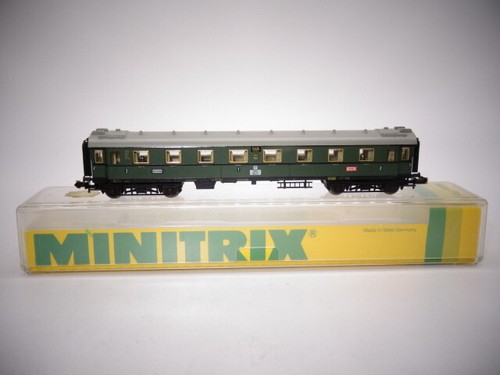 Minitrix N 3150 Schnellzugwagen 2. Kl. der DR in OVP | Condition: Gebraucht