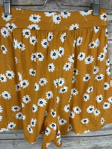 Boohoo Size 4 NWT Daisy Print Short Jersey Knit Pull On Boho Dark Mustard Floral - Picture 7 of 10