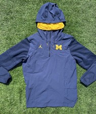 Hombre Pequeño | Jersey Jordan X Michigan Wolverines 1/4 Cremallera | Sobre el Campo | PE |