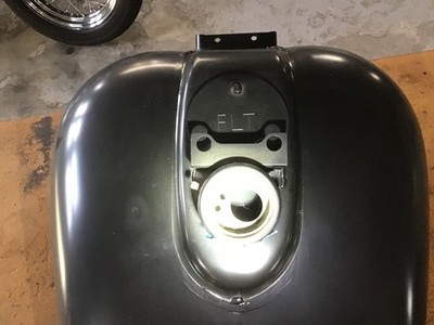 Genuine OEM Harley Davidson FXR Center Fill NOS Gas Tank FXRT FXRS