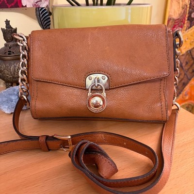 Michael Kors Hamilton Crossbody Purse Bag Cognac Pebbled Leather Lock Chain GUC