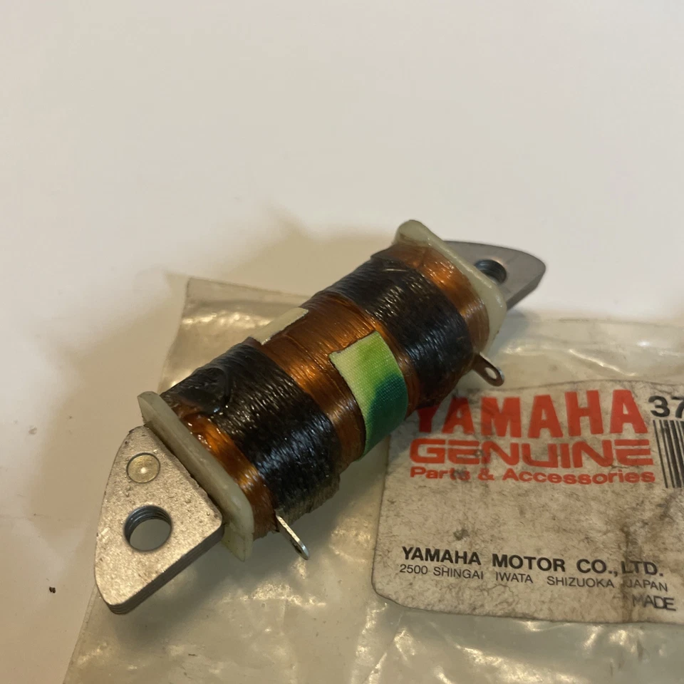 Bobina de carga Yamaha 200 Blaster 1988-2006 ATV 65-355 OE 37A-85520-M1-00 Foto 2 de 3