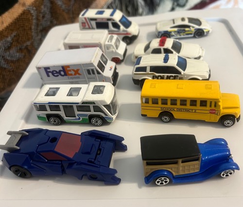 Lot of Matchbox, Maisto, Transformer missing front tire, FedEx Missing Bck Tires - Picture 2 of 12