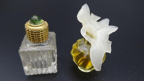 Lote de 14 botellas de perfume miniatura vintage mezcladas algunas completas raras Francia L@@K - Imagen 7 de 12