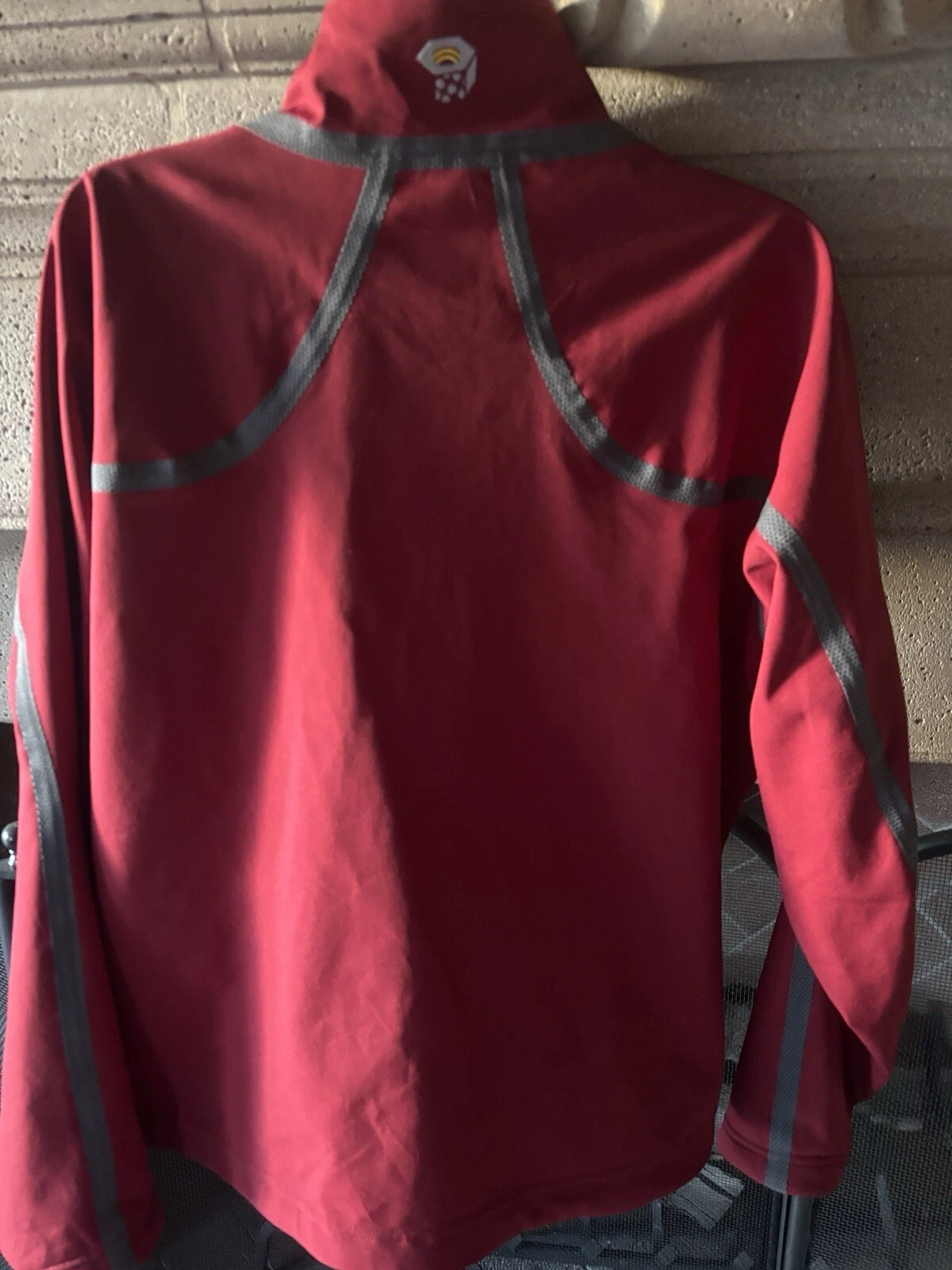 Mountain Hardwear Conduit Softshell Jacket Medium Red Zip Outdoors Hiker Wind