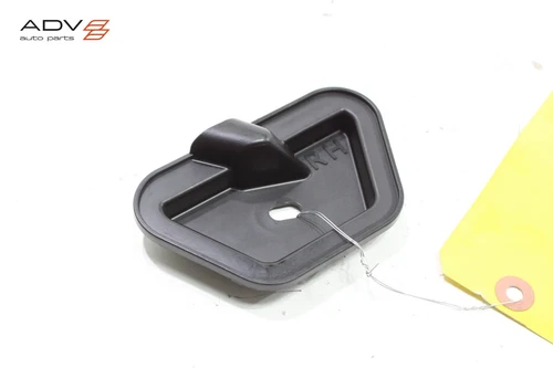 2021 - 2025 KIA SORENTO RIGHT SIDE EXTERIOR DOOR MIRROR COVER BRACKET OEM